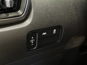 2022 Kia Sorento - image 26
