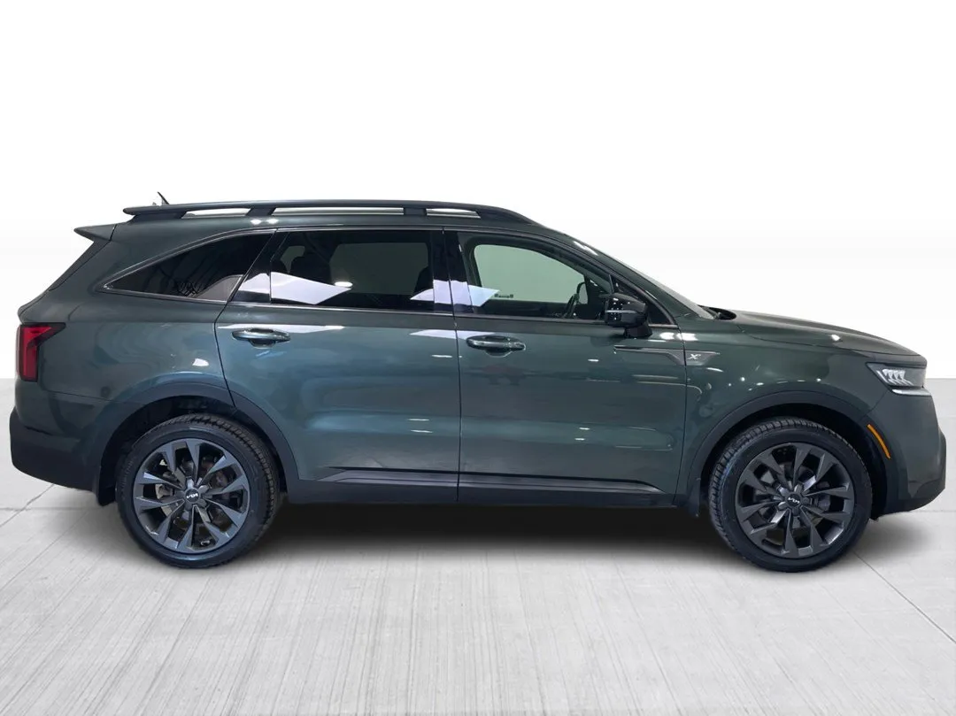 2022 Kia Sorento — photo 2