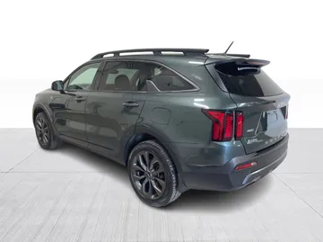 2022 Kia Sorento - image 10