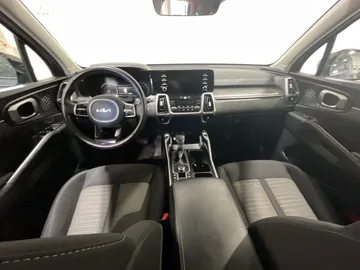 2022 Kia Sorento - image 4