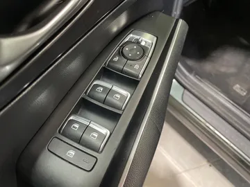 2022 Kia Sorento - image 21