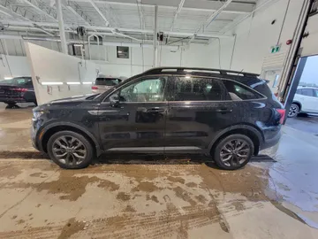 2021 Kia Sorento - image 4