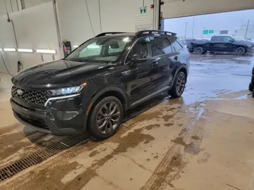 2021 Kia Sorento - image 2