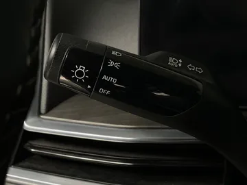 2025 Kia Sorento - image 17