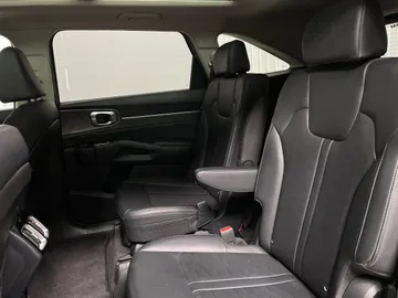2025 Kia Sorento - image 16