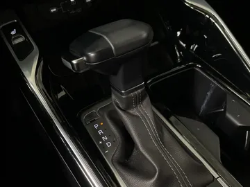 2025 Kia Sorento - image 34