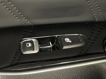 2025 Kia Sorento - image 23