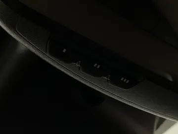 2025 Kia Sorento - image 20