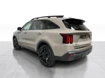 2025 Kia Sorento - image 12