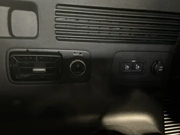 2021 Kia Sorento - image 29
