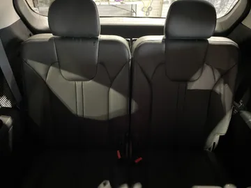 2021 Kia Sorento - image 27