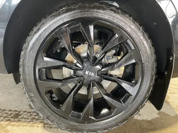 2021 Kia Sorento - image 6