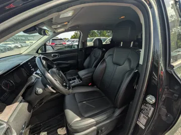 2022 Kia Sorento - image 8