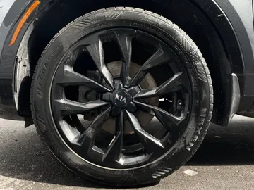 2021 Kia Sorento - image 16
