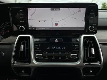 2021 Kia Sorento - image 20