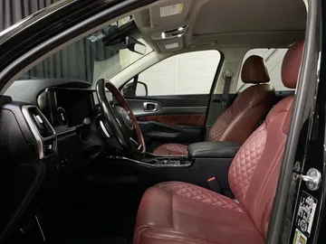 2021 Kia Sorento - image 3