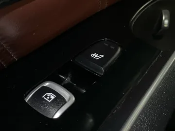 2021 Kia Sorento - image 30