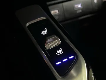 2021 Kia Sorento - image 29