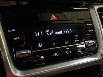 2021 Kia Sorento - image 25