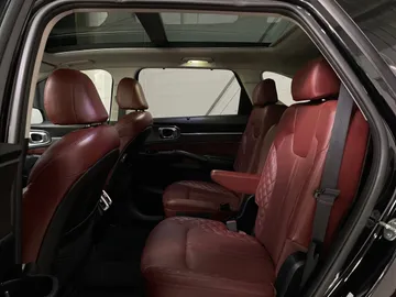 2021 Kia Sorento - image 16