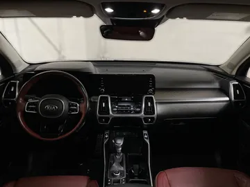 2021 Kia Sorento - image 4