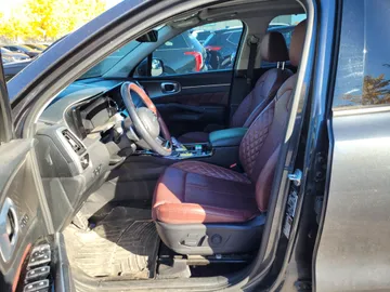 2022 Kia Sorento - image 8