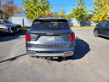 2022 Kia Sorento - image 6