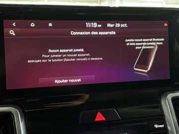 2022 Kia Sorento - image 32