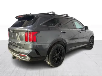 2022 Kia Sorento - image 15