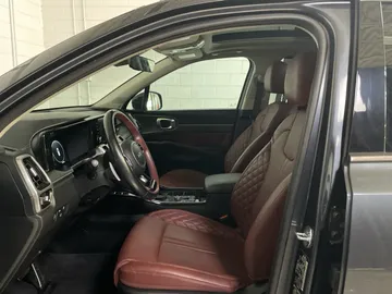 2022 Kia Sorento - image 3