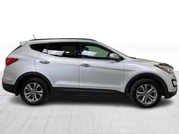 2015 Hyundai Santa Fe Sport - image 2