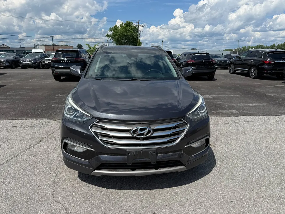 2017 Hyundai Santa Fe Sport — photo 2