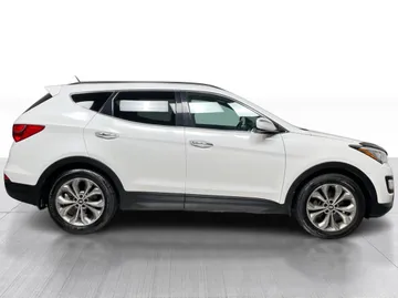 2016 Hyundai Santa Fe Sport - image 2