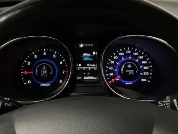 2016 Hyundai Santa Fe Sport - image 19