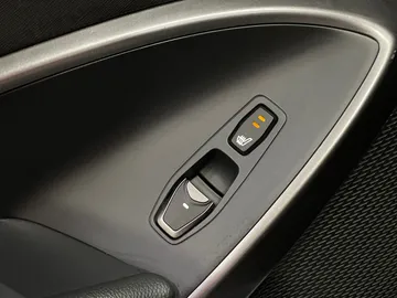 2017 Hyundai Santa Fe Sport - image 30