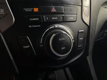 2016 Hyundai Santa Fe Sport - image 24