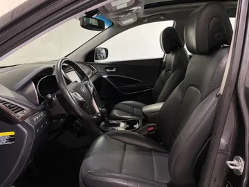 2017 Hyundai Santa Fe Sport - image 3