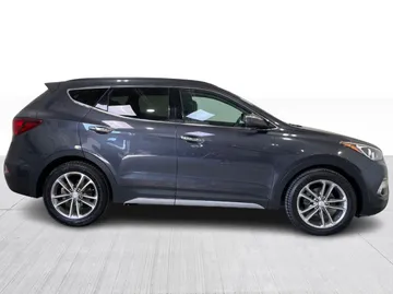 2017 Hyundai Santa Fe Sport - image 2