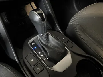 2017 Hyundai Santa Fe Sport - image 25