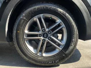 2017 Hyundai Santa Fe Sport - image 7