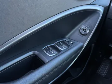 2017 Hyundai Santa Fe Sport - image 27