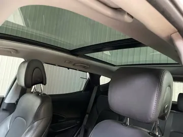 2018 Hyundai Santa Fe Sport - image 6