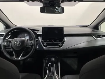 2025 Toyota Corolla - image 4