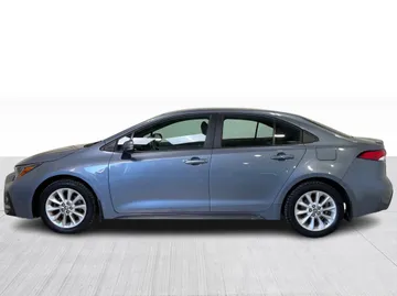 2022 Toyota Corolla - image 10