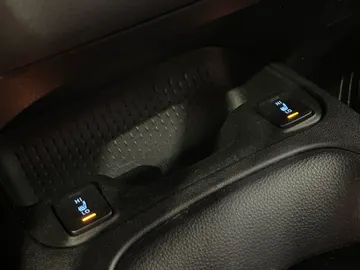 2022 Toyota Corolla - image 22