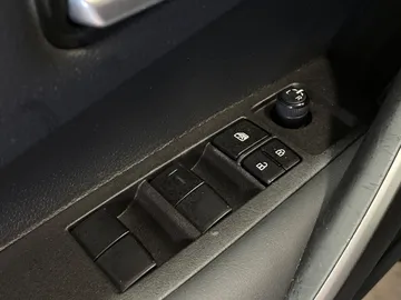 2022 Toyota Corolla - image 21
