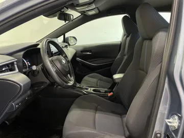2022 Toyota Corolla - image 3