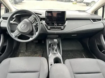 2024 Toyota Corolla - image 9