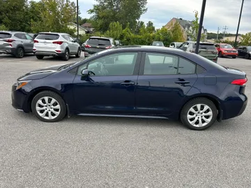 2024 Toyota Corolla - image 6