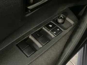 2025 Toyota Corolla - image 20